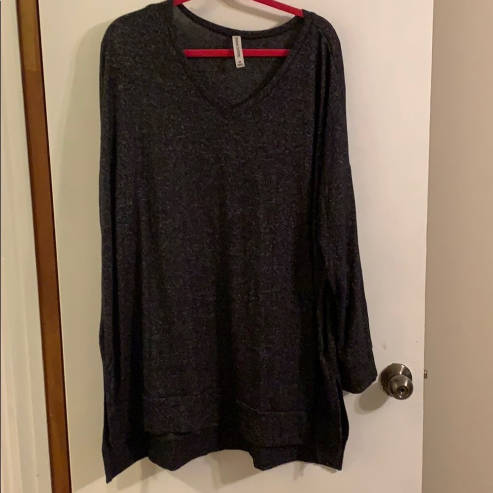 Heathered black thin/lightweight sweater